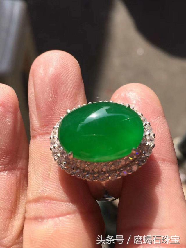 冰晴翡翠价格高吗玉价格高还是翡翠价格高-第3张图片-翡翠网 冰晴翡翠价格高吗玉价格高还是翡翠价格高-第3张图片-翡翠网