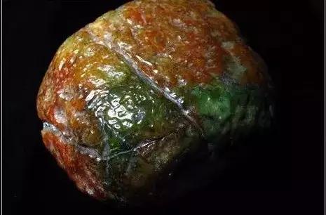 翡翠手镯12种颜色,七彩翡翠手镯惊现盛世-第4张图片-翡翠网 翡翠手镯12种颜色,七彩翡翠手镯惊现盛世-第4张图片-翡翠网