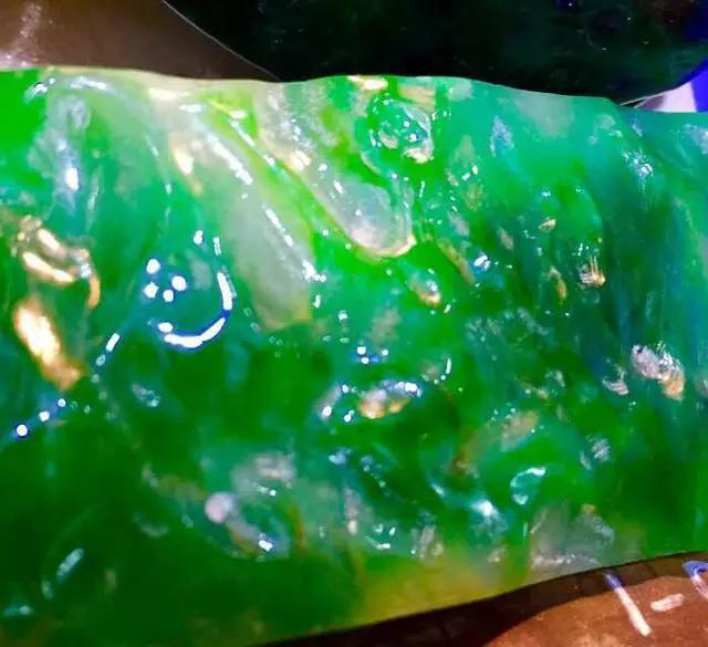 翡翠原石价格兰州帝王绿翡翠原石-第5张图片-翡翠网 翡翠原石价格兰州帝王绿翡翠原石-第5张图片-翡翠网