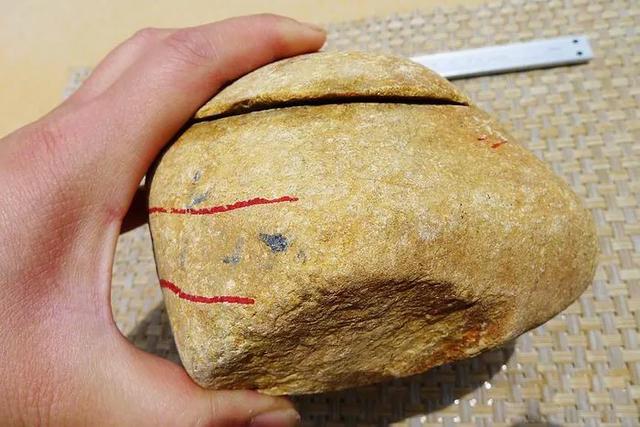 切淘宝翡翠原石,淘宝翡翠原石加工会不会被换掉-第1张图片-翡翠网 切淘宝翡翠原石,淘宝翡翠原石加工会不会被换掉-第1张图片-翡翠网