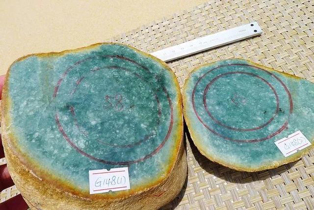 切淘宝翡翠原石,淘宝翡翠原石加工会不会被换掉-第2张图片-翡翠网 切淘宝翡翠原石,淘宝翡翠原石加工会不会被换掉-第2张图片-翡翠网