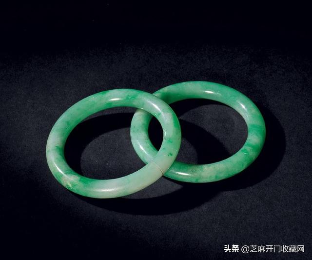 翡翠手镯PZ,翡翠手镯的描述-第8张图片-翡翠网 翡翠手镯PZ,翡翠手镯的描述-第8张图片-翡翠网