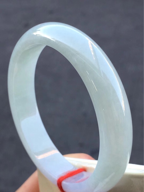 白色翡翠手镯的价格,冰种翡翠手镯图片大全及价格-第1张图片-翡翠网 白色翡翠手镯的价格,冰种翡翠手镯图片大全及价格-第1张图片-翡翠网