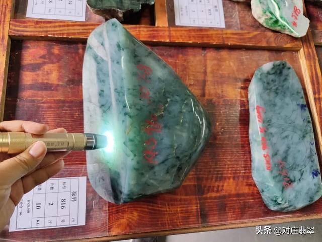 泥鳅背翡翠手镯,四会翡翠手镯毛呸-第6张图片-翡翠网 泥鳅背翡翠手镯,四会翡翠手镯毛呸-第6张图片-翡翠网