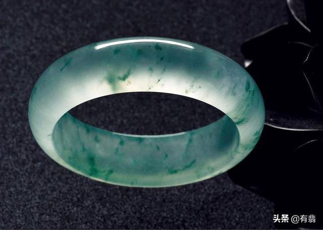 正装手镯什么意思,翡翠正装手镯-第7张图片-翡翠网 正装手镯什么意思,翡翠正装手镯-第7张图片-翡翠网