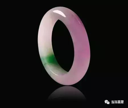 周大生买的5000多的翡翠手镯多彩翡翠手镯-第1张图片-翡翠网 周大生买的5000多的翡翠手镯多彩翡翠手镯-第1张图片-翡翠网