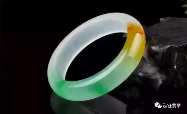 周大生买的5000多的翡翠手镯多彩翡翠手镯-第3张图片-翡翠网 周大生买的5000多的翡翠手镯多彩翡翠手镯-第3张图片-翡翠网