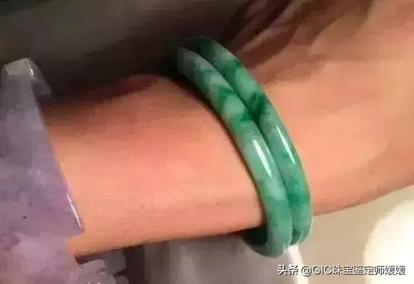 翡翠手镯的形状,翡翠手镯12种颜色-第6张图片-翡翠网 翡翠手镯的形状,翡翠手镯12种颜色-第6张图片-翡翠网