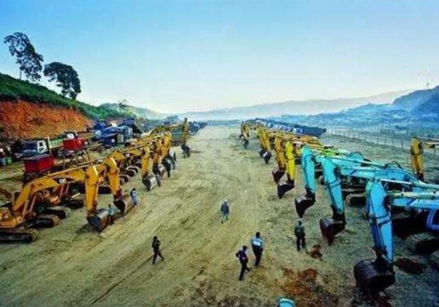 翡翠原石为什么在河边,河滩捡玉石原石教程-第3张图片-翡翠网 翡翠原石为什么在河边,河滩捡玉石原石教程-第3张图片-翡翠网