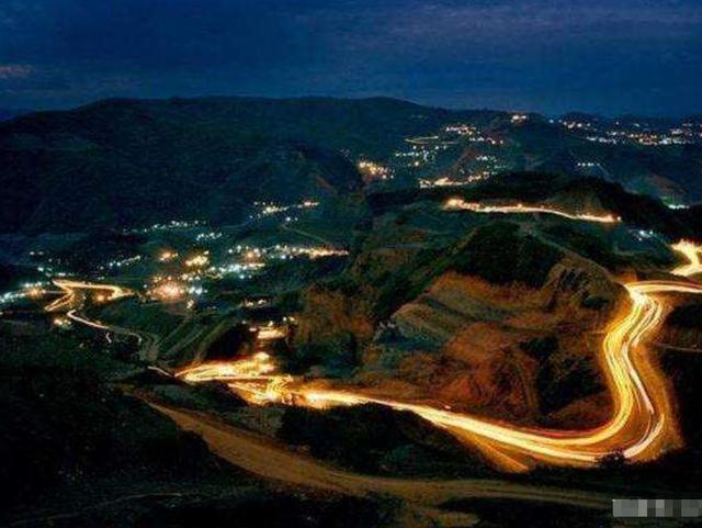 翡翠原石为什么在河边,河滩捡玉石原石教程-第5张图片-翡翠网 翡翠原石为什么在河边,河滩捡玉石原石教程-第5张图片-翡翠网