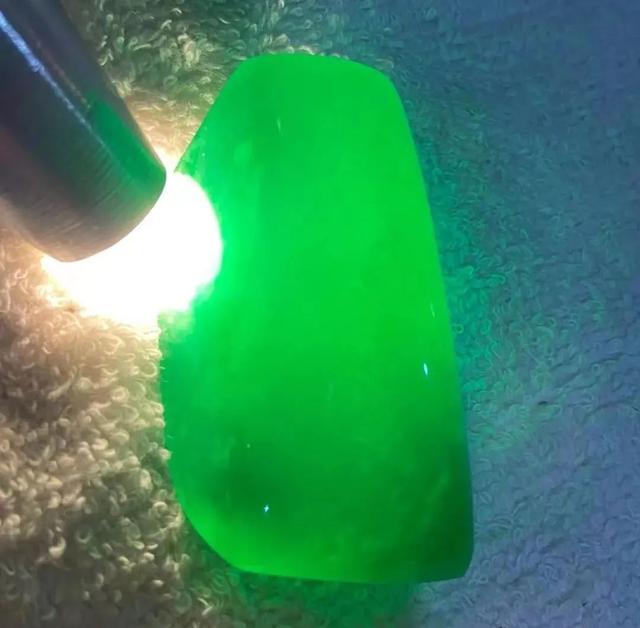 翡翠原石拼多多里能买吗翡翠原石开箱-第6张图片-翡翠网 翡翠原石拼多多里能买吗翡翠原石开箱-第6张图片-翡翠网