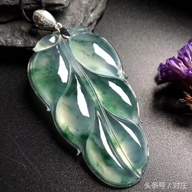 翡翠水种和冰种,翡翠看水头知识图文-第6张图片-翡翠网 翡翠水种和冰种,翡翠看水头知识图文-第6张图片-翡翠网