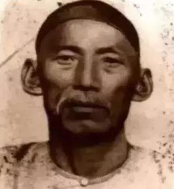 上等的翡翠手镯图片上等翡翠手镯多少钱-第3张图片-翡翠网