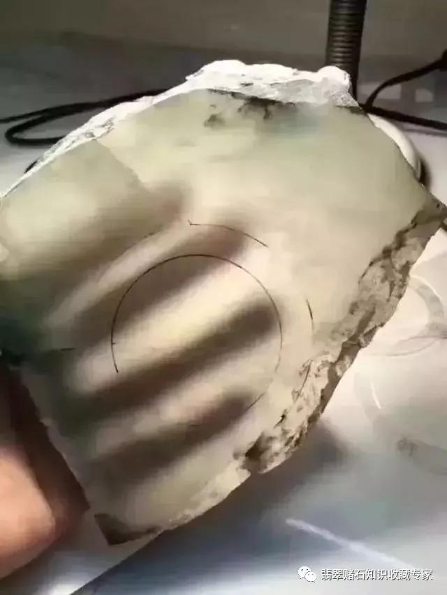 如何翡翠鉴定抗震鉴定翡翠知识-第6张图片-翡翠网 如何翡翠鉴定抗震鉴定翡翠知识-第6张图片-翡翠网