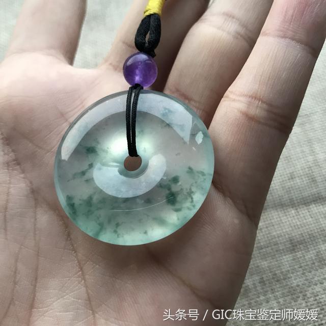 给妈妈买翡翠手镯好吗买翡翠手镯去哪买-第2张图片-翡翠网