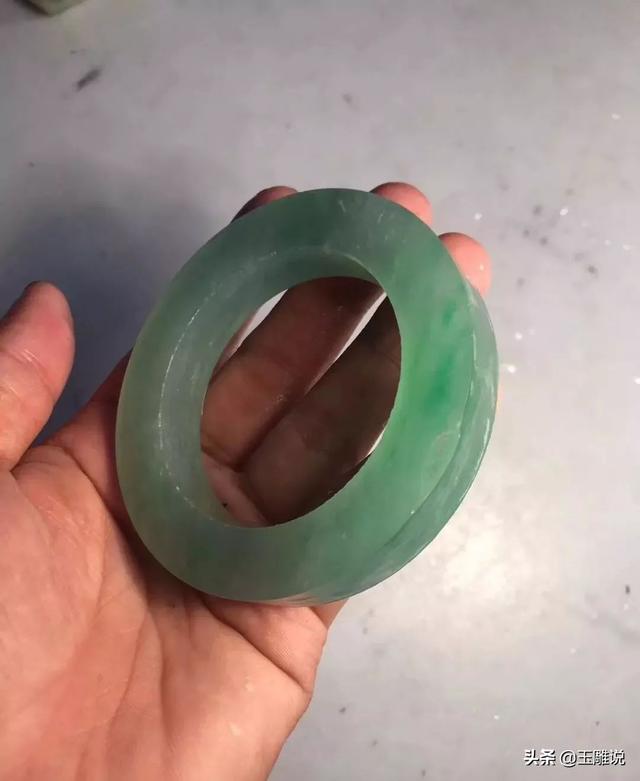 冰玻飘色翡翠原石图片,翡翠哪种最好-第7张图片-翡翠网 冰玻飘色翡翠原石图片,翡翠哪种最好-第7张图片-翡翠网