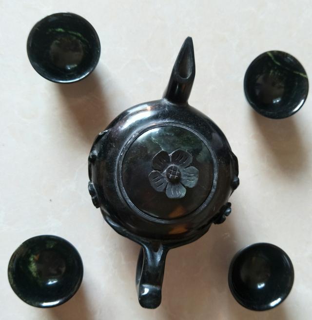 翡翠手镯墨绿色块翡翠手镯有裂纹怎么办-第3张图片-翡翠网