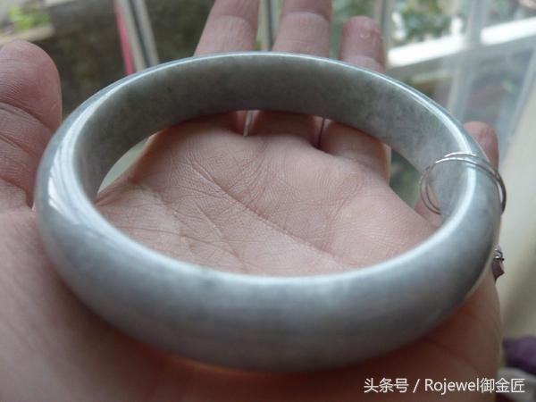 豆种满绿翡翠手镯翡翠种手镯-第6张图片-翡翠网 豆种满绿翡翠手镯翡翠种手镯-第6张图片-翡翠网