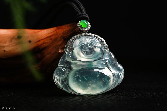 木那种翡翠的价格,木那翡翠手镯-第1张图片-翡翠网 木那种翡翠的价格,木那翡翠手镯-第1张图片-翡翠网