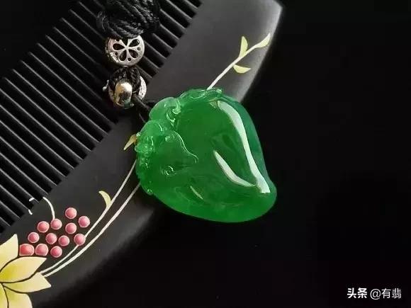 翡翠原石技巧,母亲节的翡翠知识-第6张图片-翡翠网 翡翠原石技巧,母亲节的翡翠知识-第6张图片-翡翠网