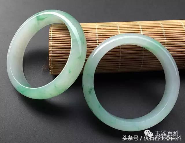 几百块钱的玉有灵性吗,冬天能戴翡翠手镯吗-第9张图片-翡翠网 几百块钱的玉有灵性吗,冬天能戴翡翠手镯吗-第9张图片-翡翠网