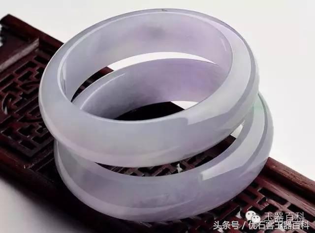几百块钱的玉有灵性吗,冬天能戴翡翠手镯吗-第12张图片-翡翠网 几百块钱的玉有灵性吗,冬天能戴翡翠手镯吗-第12张图片-翡翠网