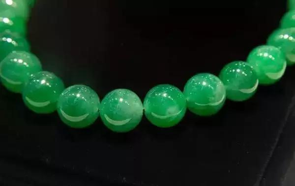 翡翠基本知识大全集老坑冰种翡翠值钱吗-第8张图片-翡翠网 翡翠基本知识大全集老坑冰种翡翠值钱吗-第8张图片-翡翠网