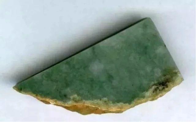 冰种翡翠原石,进口缅甸翡翠原石-第6张图片-翡翠网 冰种翡翠原石,进口缅甸翡翠原石-第6张图片-翡翠网