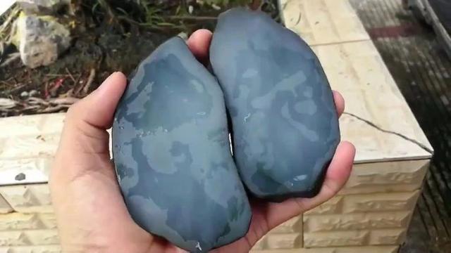 翡翠原石不用磨头怎么去皮,翡翠原石用锉刀去皮-第6张图片-翡翠网 翡翠原石不用磨头怎么去皮,翡翠原石用锉刀去皮-第6张图片-翡翠网