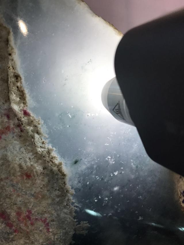 假翡翠在灯光下的图片翡翠原石毛料大全-第40张图片-翡翠网 假翡翠在灯光下的图片翡翠原石毛料大全-第40张图片-翡翠网