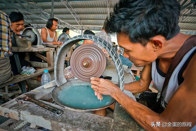 你们翡翠手镯哪里买的冰种翡翠手镯-第14张图片-翡翠网 你们翡翠手镯哪里买的冰种翡翠手镯-第14张图片-翡翠网