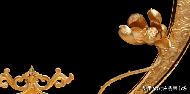 翡翠观音摆件图片大全最大的翡翠摆件有多重-第8张图片-翡翠网 翡翠观音摆件图片大全最大的翡翠摆件有多重-第8张图片-翡翠网