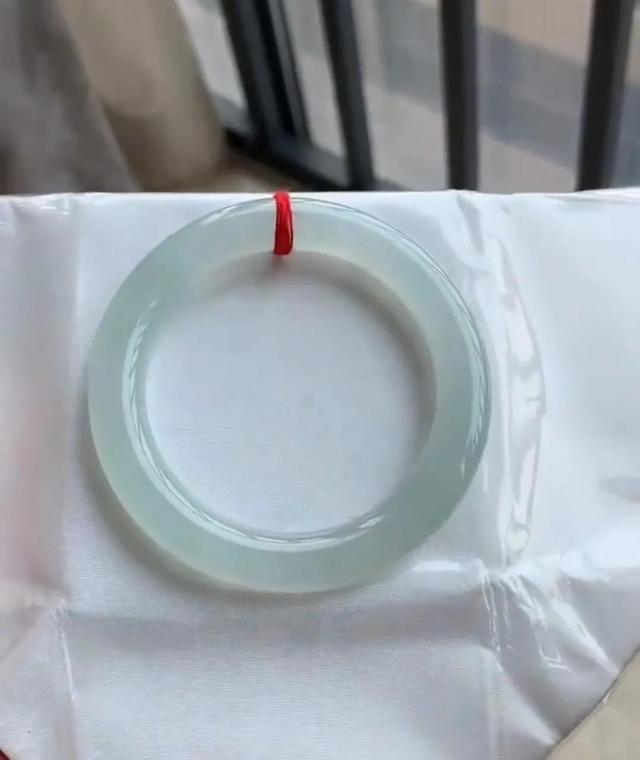 晴底翡翠手镯的图片冰情翡翠图片-第6张图片-翡翠网 晴底翡翠手镯的图片冰情翡翠图片-第6张图片-翡翠网