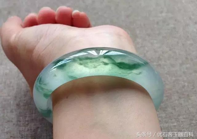 冰种翡翠为什么那么贵冰种翡翠图片和价格-第4张图片-翡翠网 冰种翡翠为什么那么贵冰种翡翠图片和价格-第4张图片-翡翠网