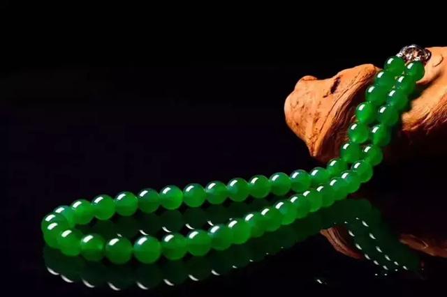 包含翡翠原石可以用油浸泡吗的词条-第6张图片-翡翠网 包含翡翠原石可以用油浸泡吗的词条-第6张图片-翡翠网