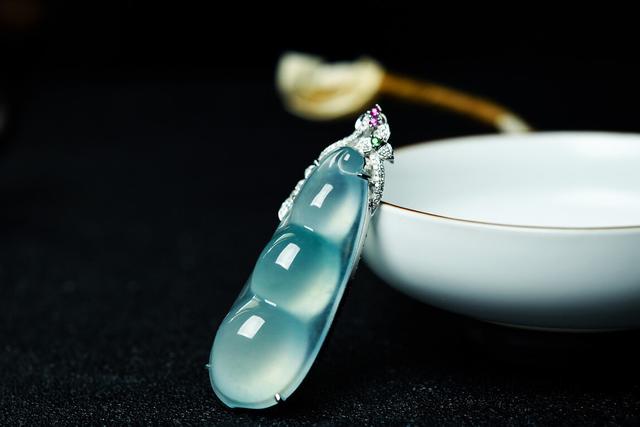 一个翡翠小豆荚值多少钱,翡翠豆荚价格-第2张图片-翡翠网 一个翡翠小豆荚值多少钱,翡翠豆荚价格-第2张图片-翡翠网