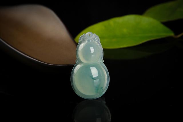 一个翡翠小豆荚值多少钱,翡翠豆荚价格-第3张图片-翡翠网 一个翡翠小豆荚值多少钱,翡翠豆荚价格-第3张图片-翡翠网