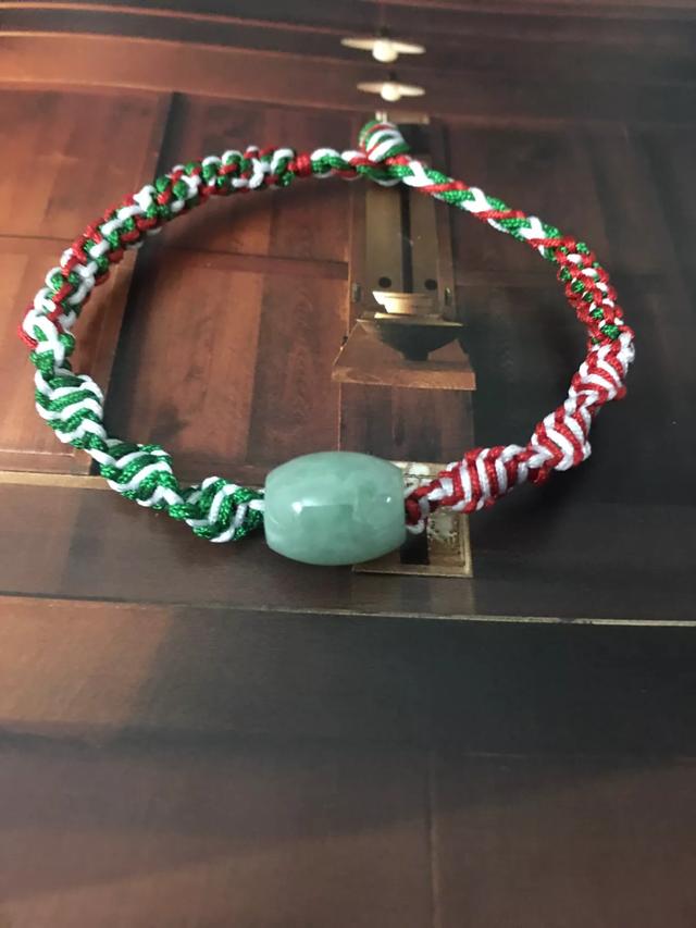 翡翠路路通手镯编织教程,翡翠路路通吊坠男士款-第1张图片-翡翠网 翡翠路路通手镯编织教程,翡翠路路通吊坠男士款-第1张图片-翡翠网