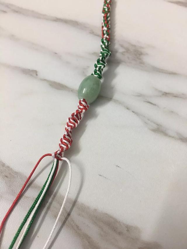 翡翠路路通手镯编织教程,翡翠路路通吊坠男士款-第7张图片-翡翠网 翡翠路路通手镯编织教程,翡翠路路通吊坠男士款-第7张图片-翡翠网