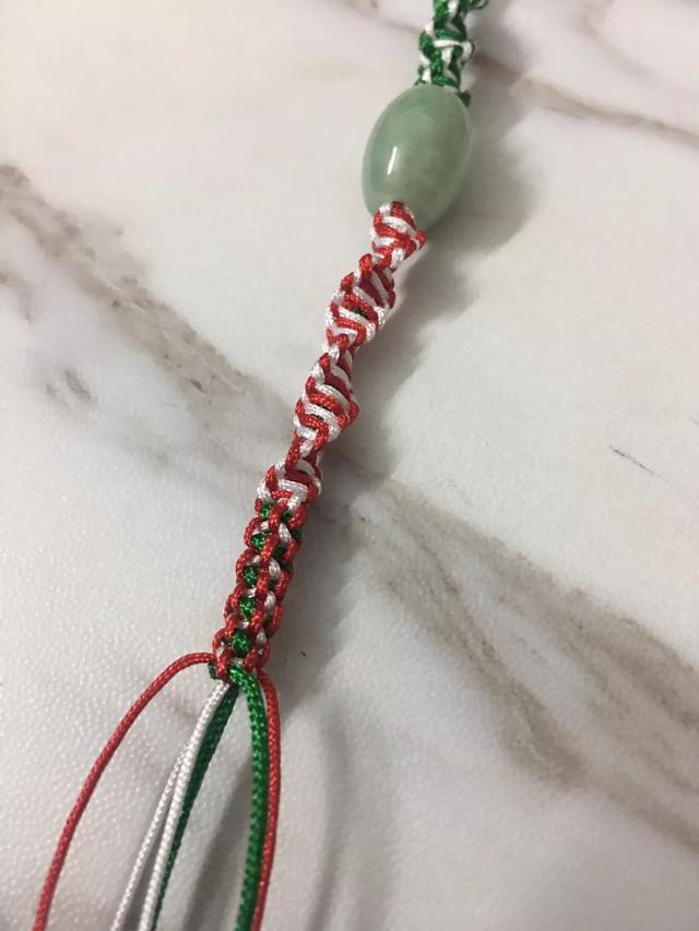 翡翠路路通手镯编织教程,翡翠路路通吊坠男士款-第8张图片-翡翠网 翡翠路路通手镯编织教程,翡翠路路通吊坠男士款-第8张图片-翡翠网