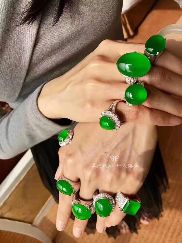 糯冰翡翠价格及图片帝王绿糯冰是什么玉吗-第6张图片-翡翠网 糯冰翡翠价格及图片帝王绿糯冰是什么玉吗-第6张图片-翡翠网