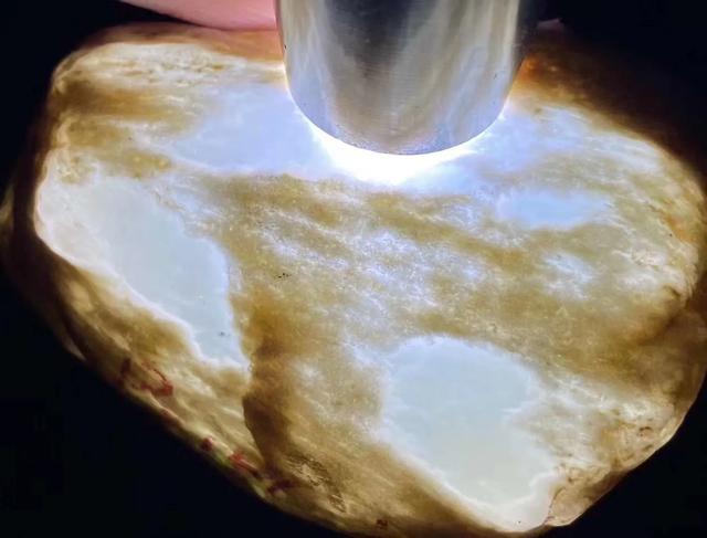 木那原石种嫩的表现,翡翠原石包浆有什么表现-第6张图片-翡翠网 木那原石种嫩的表现,翡翠原石包浆有什么表现-第6张图片-翡翠网