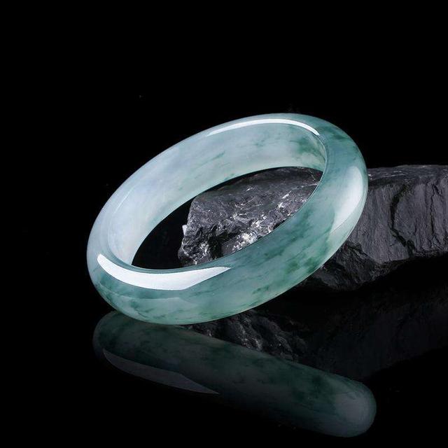 翡翠手镯合格证上面没有标什么货翡翠手镯到什么部门复检-第7张图片-翡翠网 翡翠手镯合格证上面没有标什么货翡翠手镯到什么部门复检-第7张图片-翡翠网