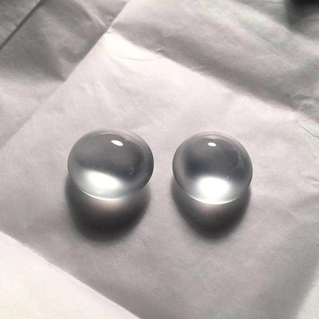 一千万满绿翡翠手镯毛料翡翠手镯起双眼皮-第5张图片-翡翠网 一千万满绿翡翠手镯毛料翡翠手镯起双眼皮-第5张图片-翡翠网