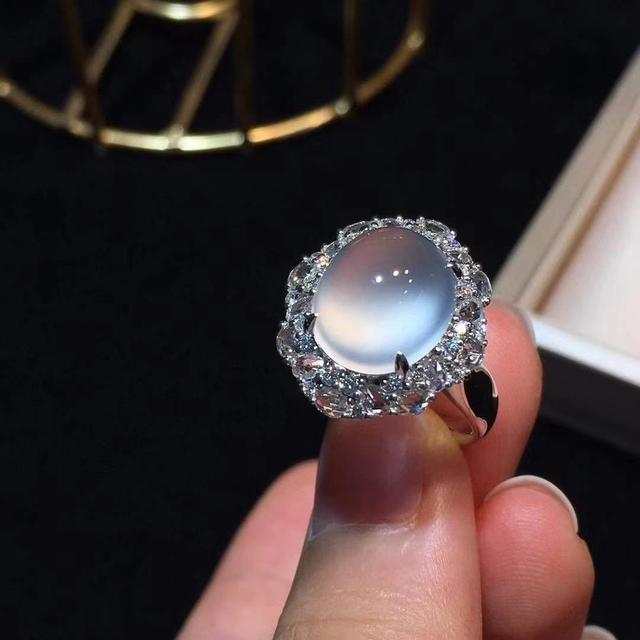 一千万满绿翡翠手镯毛料翡翠手镯起双眼皮-第10张图片-翡翠网 一千万满绿翡翠手镯毛料翡翠手镯起双眼皮-第10张图片-翡翠网