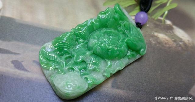 冰种翡翠手镯,翡翠的工艺知识-第1张图片-翡翠网 冰种翡翠手镯,翡翠的工艺知识-第1张图片-翡翠网