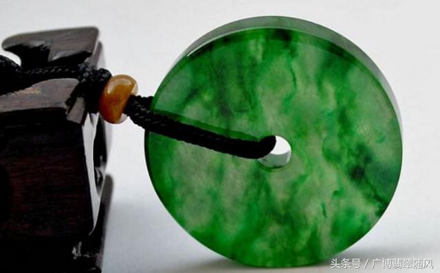 冰种翡翠手镯,翡翠的工艺知识-第2张图片-翡翠网 冰种翡翠手镯,翡翠的工艺知识-第2张图片-翡翠网