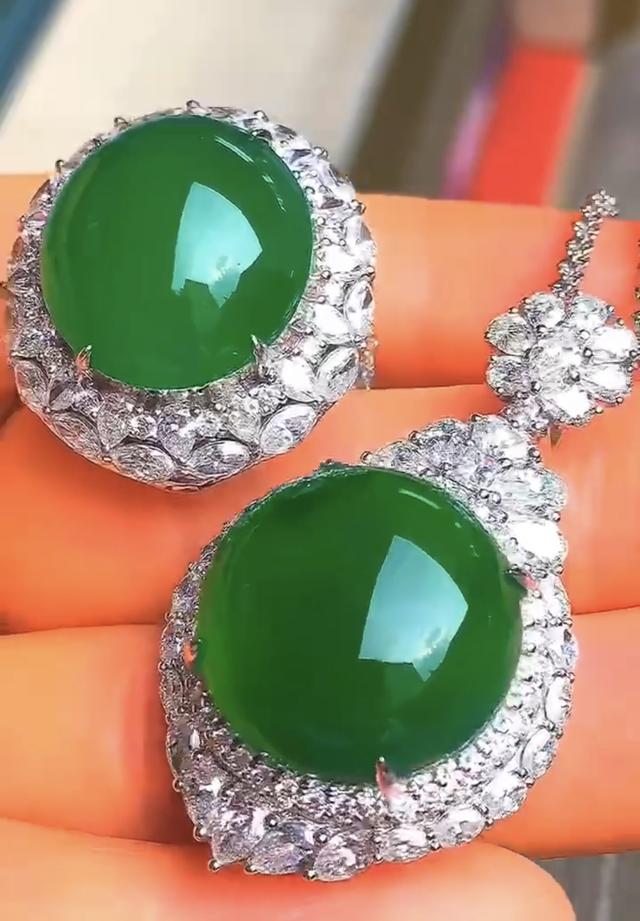 翡翠手镯的种和水的图解翡翠的种和水的图解k-第2张图片-翡翠网 翡翠手镯的种和水的图解翡翠的种和水的图解k-第2张图片-翡翠网