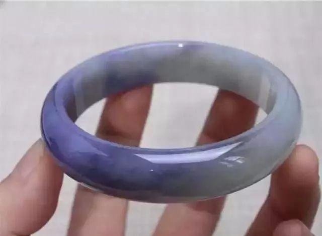 冰种紫色翡翠价格,茄子紫翡翠价格-第11张图片-翡翠网 冰种紫色翡翠价格,茄子紫翡翠价格-第11张图片-翡翠网