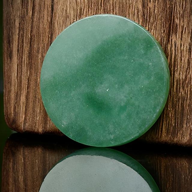 冰糯种翡翠手镯豆绿色糯种翡翠手镯-第1张图片-翡翠网 冰糯种翡翠手镯豆绿色糯种翡翠手镯-第1张图片-翡翠网